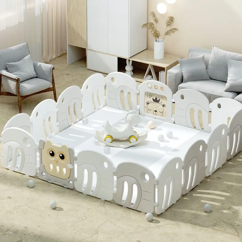 Zona de joacă sigură pentru bebeluși