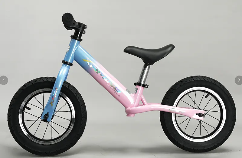 Bicicletă de echilibru